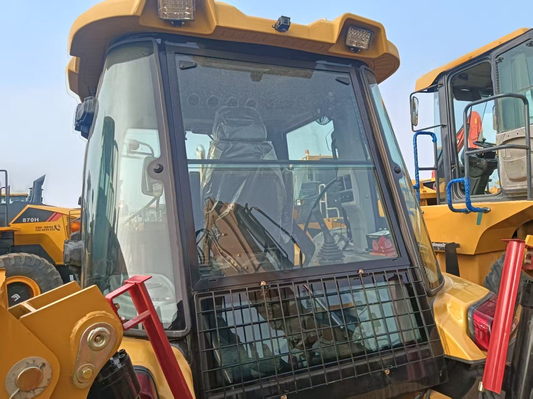 Used excavators, used bulldozers, used loaders, used construction equipment, used construction machinery, used excavation equipment, used forklifts, used crawler bulldozers, used wheel loaders