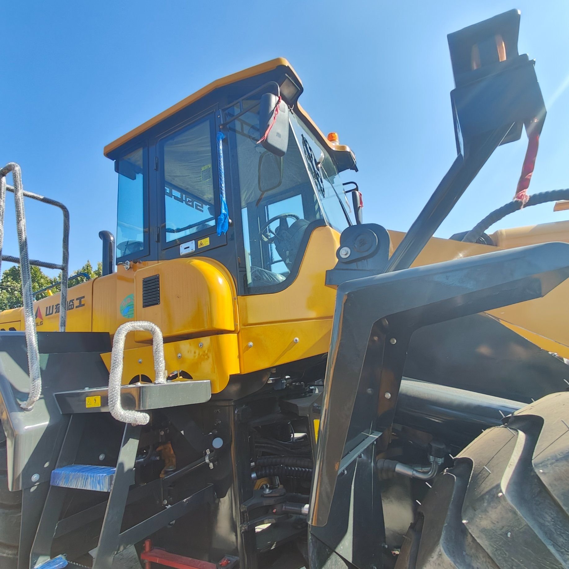 Used excavators, used bulldozers, used loaders, used construction equipment, used construction machinery, used excavation equipment, used forklifts, used crawler bulldozers, used wheel loaders