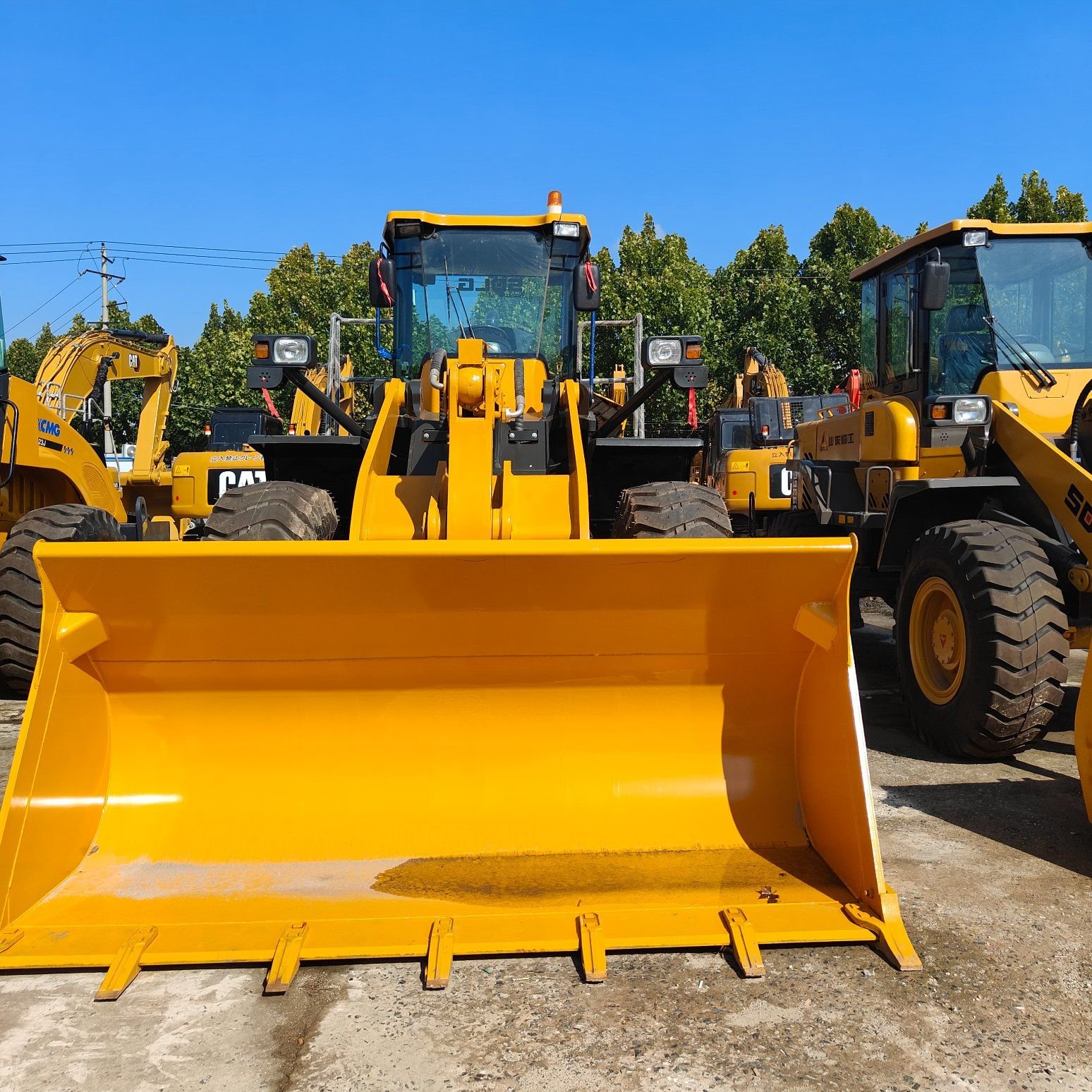 Used excavators, used bulldozers, used loaders, used construction equipment, used construction machinery, used excavation equipment, used forklifts, used crawler bulldozers, used wheel loaders