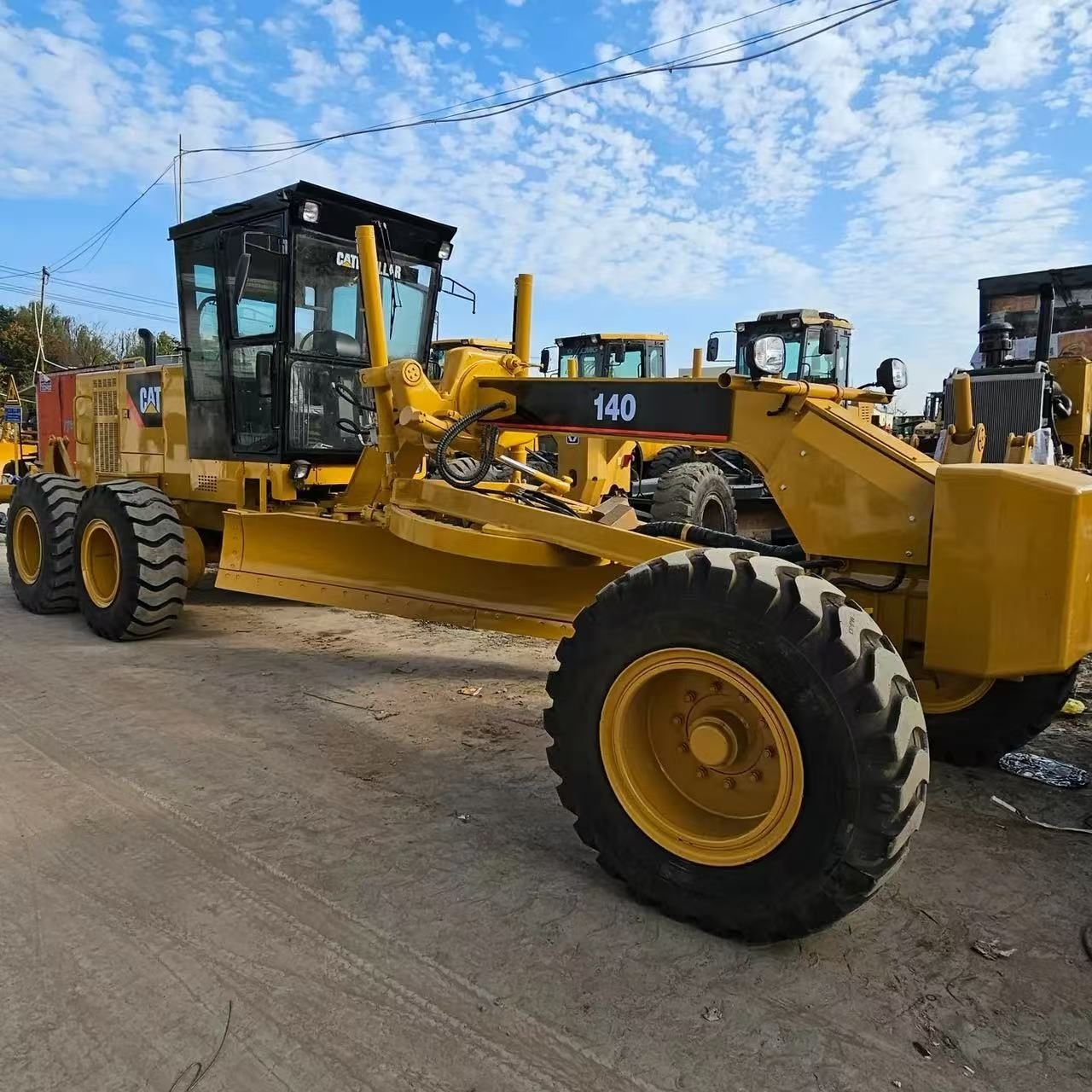 Used excavators, used bulldozers, used loaders, used construction equipment, used construction machinery, used excavation equipment, used forklifts, used crawler bulldozers, used wheel loaders