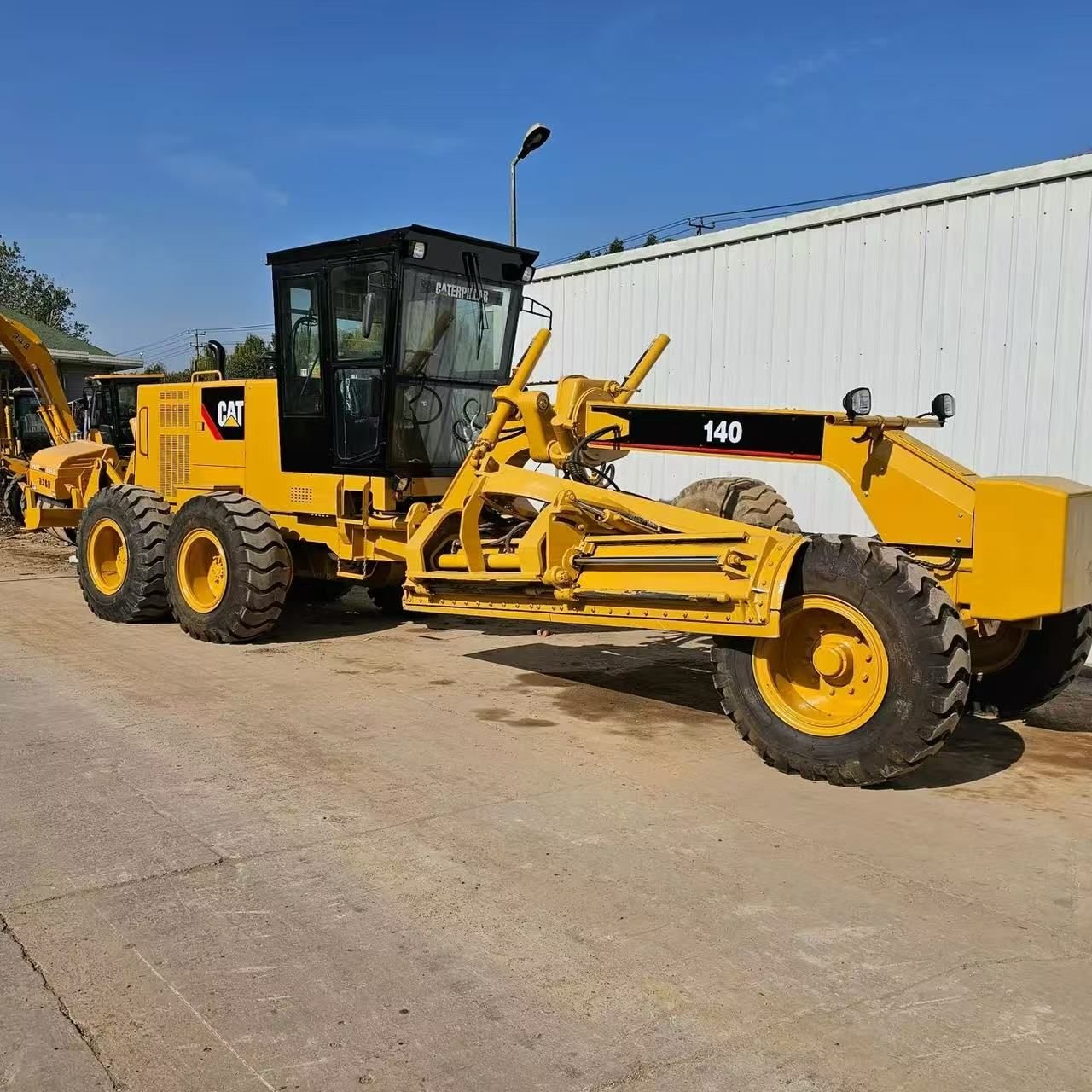 Used excavators, used bulldozers, used loaders, used construction equipment, used construction machinery, used excavation equipment, used forklifts, used crawler bulldozers, used wheel loaders