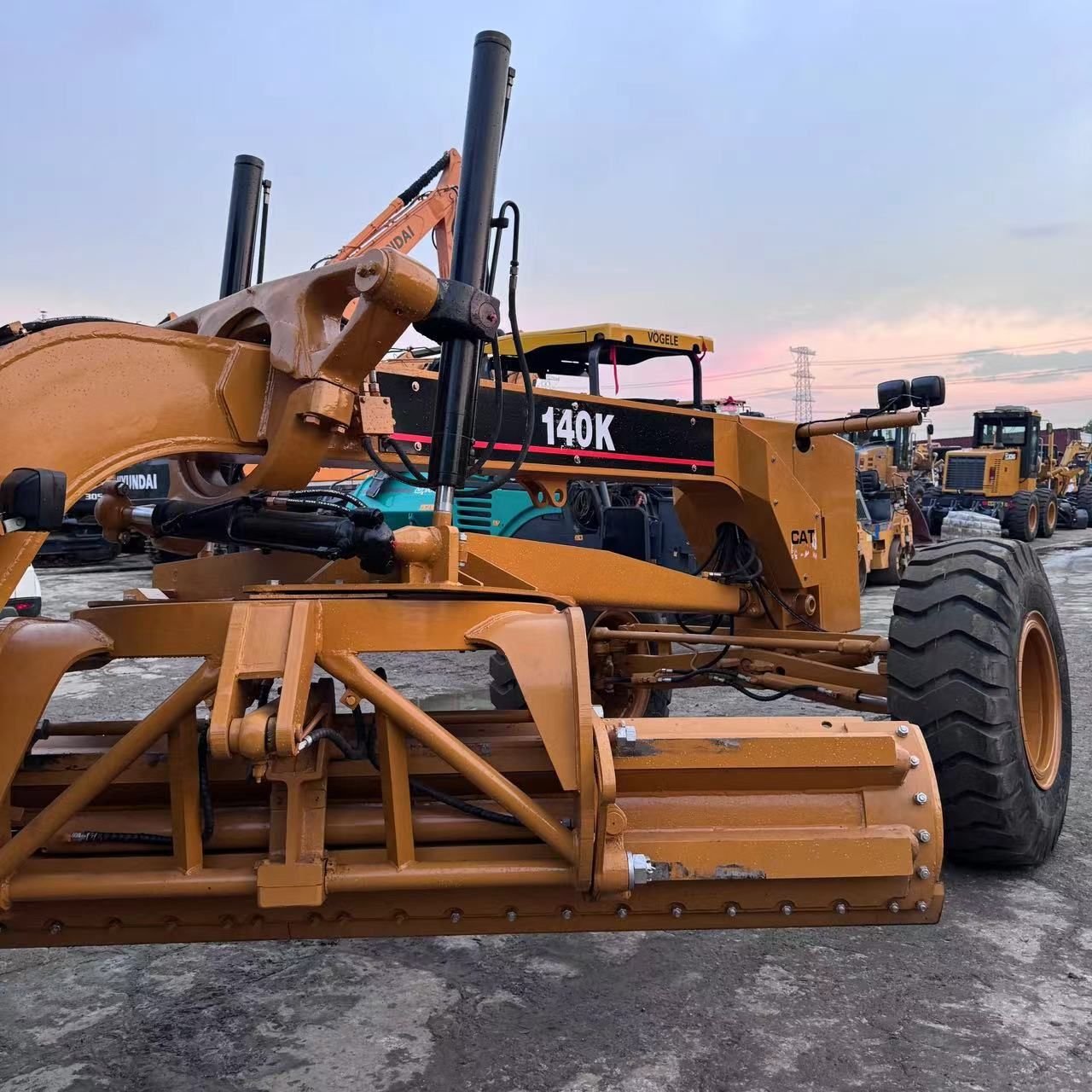 Used excavators, used bulldozers, used loaders, used construction equipment, used construction machinery, used excavation equipment, used forklifts, used crawler bulldozers, used wheel loaders