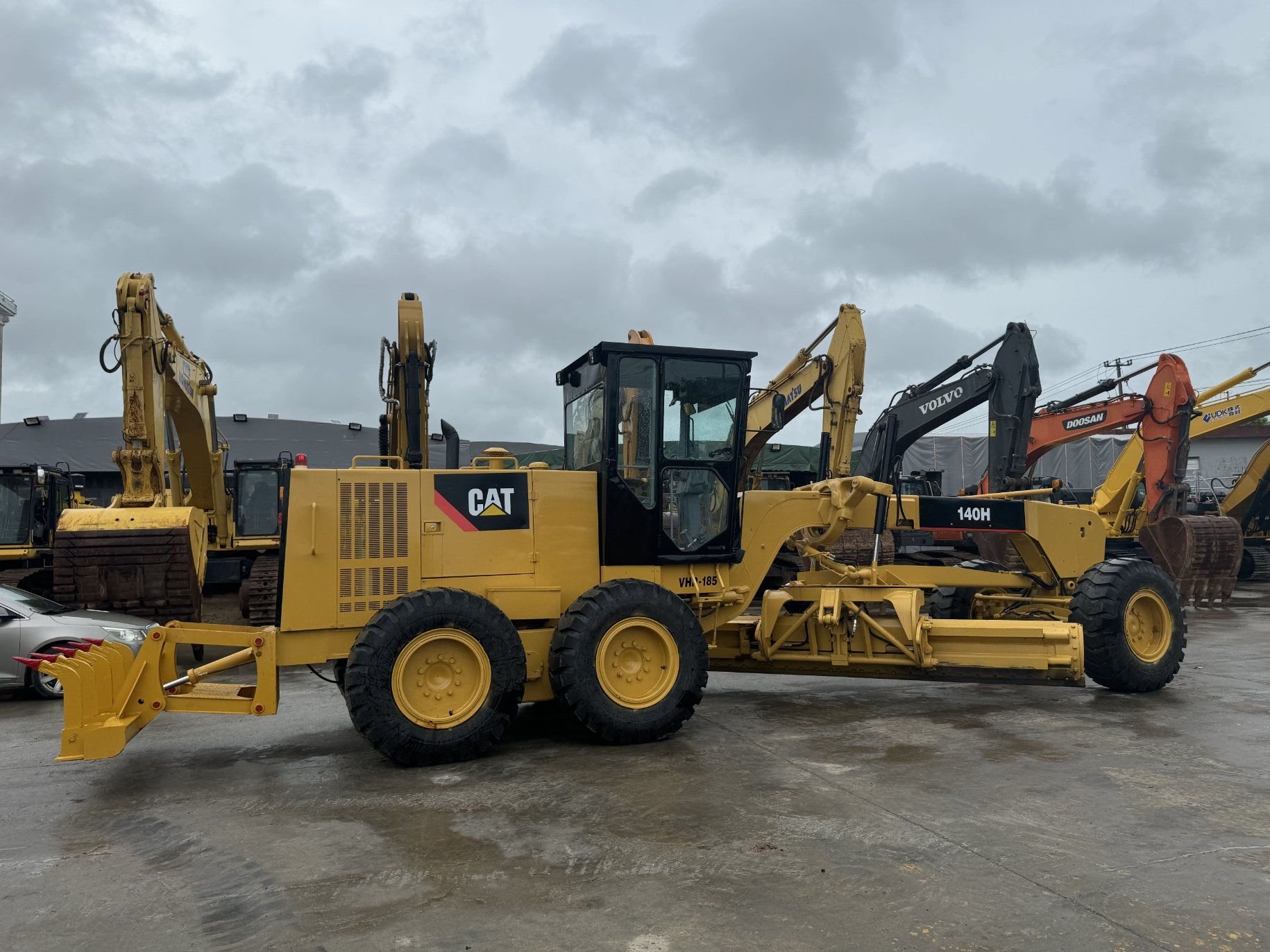 Used excavators, used bulldozers, used loaders, used construction equipment, used construction machinery, used excavation equipment, used forklifts, used crawler bulldozers, used wheel loaders