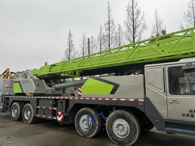 Used excavators, used bulldozers, used loaders, used construction equipment, used construction machinery, used excavation equipment, used forklifts, used crawler bulldozers, used wheel loaders