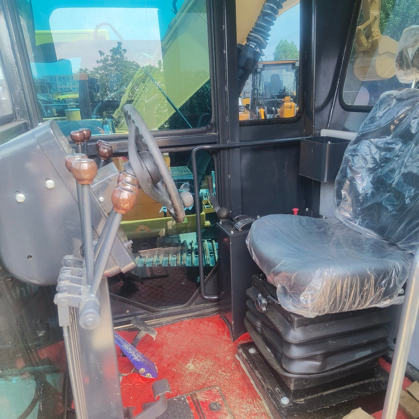 Used excavators, used bulldozers, used loaders, used construction equipment, used construction machinery, used excavation equipment, used forklifts, used crawler bulldozers, used wheel loaders