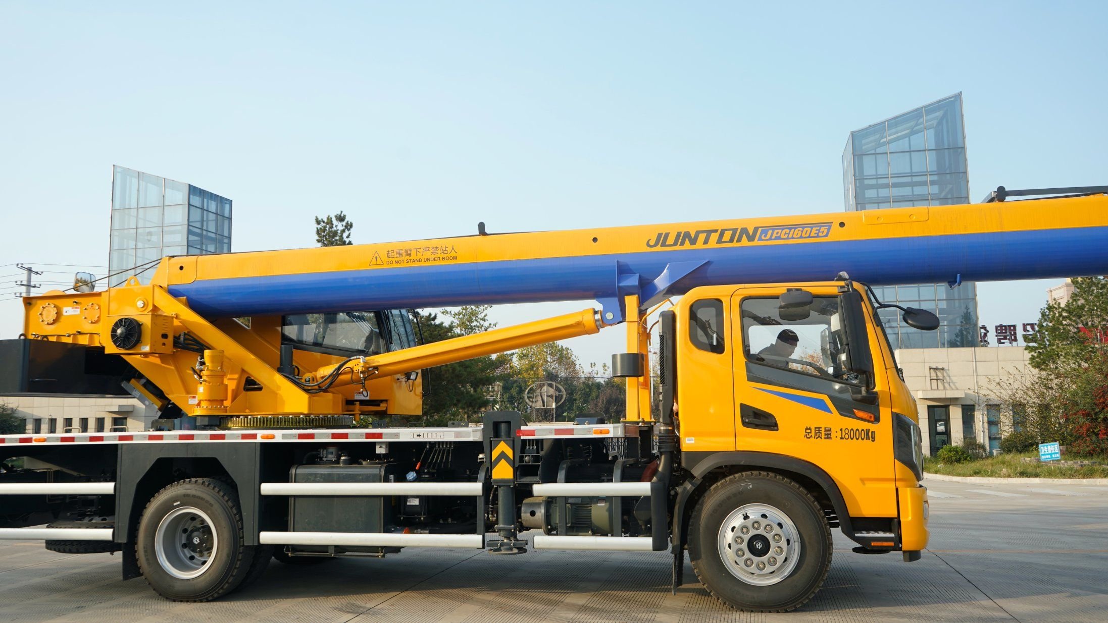 Used excavators, used bulldozers, used loaders, used construction equipment, used construction machinery, used excavation equipment, used forklifts, used crawler bulldozers, used wheel loaders