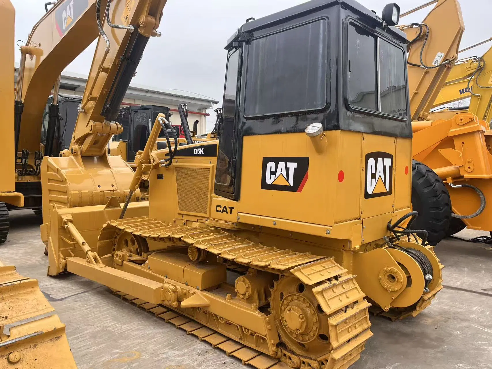 Used excavators, used bulldozers, used loaders, used construction equipment, used construction machinery, used excavation equipment, used forklifts, used crawler bulldozers, used wheel loaders