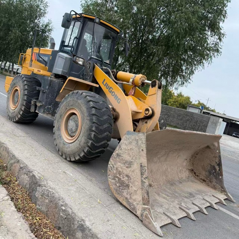 Used excavators, used bulldozers, used loaders, used construction equipment, used construction machinery, used excavation equipment, used forklifts, used crawler bulldozers, used wheel loaders