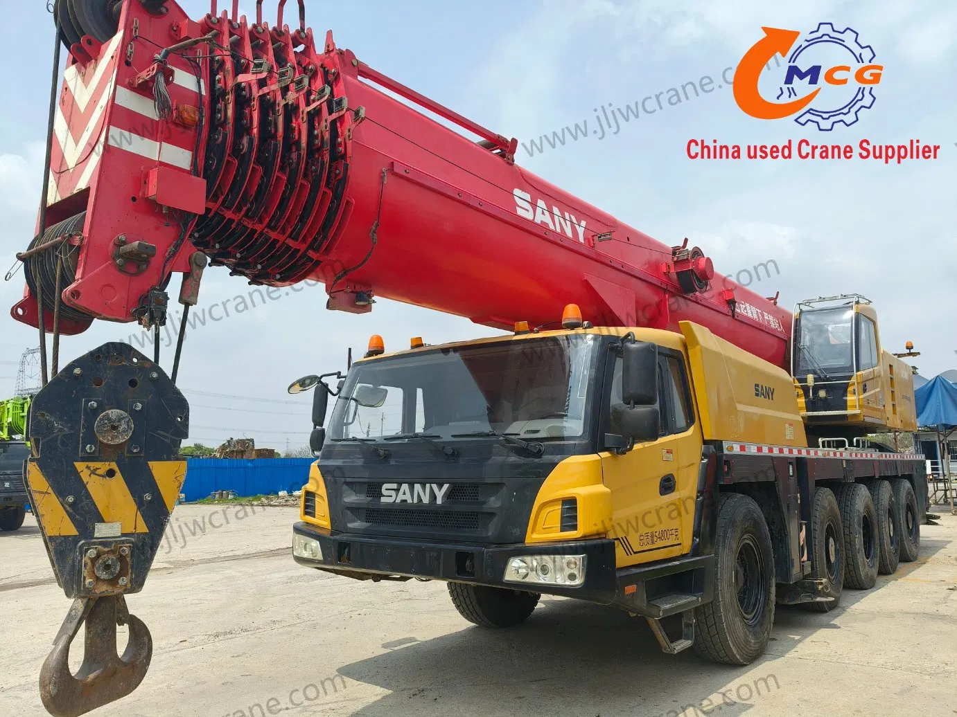 Used Truck Crane Sac1300t All Terrain Mobile Crane Concrete Pump Truck