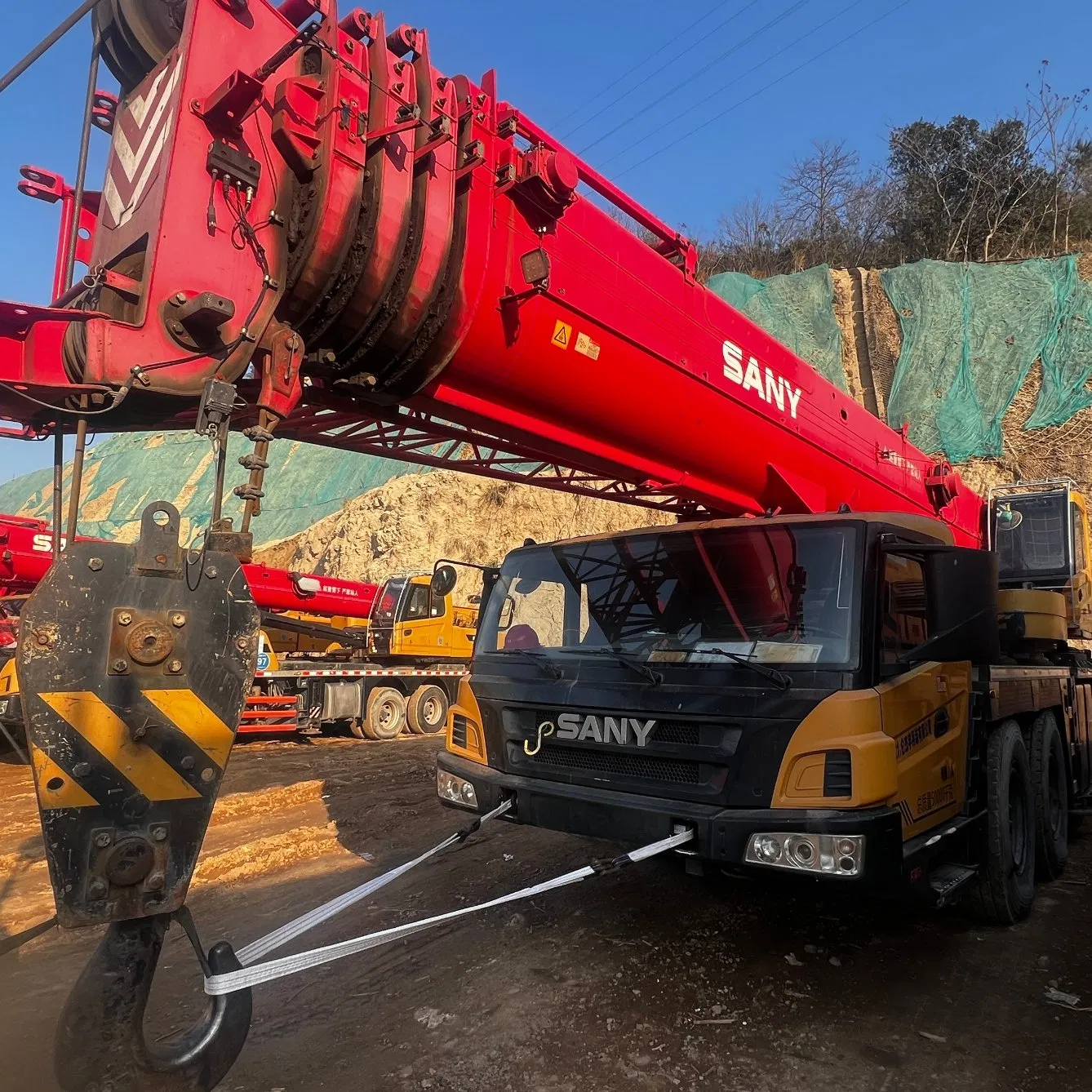 Used excavators, used bulldozers, used loaders, used construction equipment, used construction machinery, used excavation equipment, used forklifts, used crawler bulldozers, used wheel loaders
