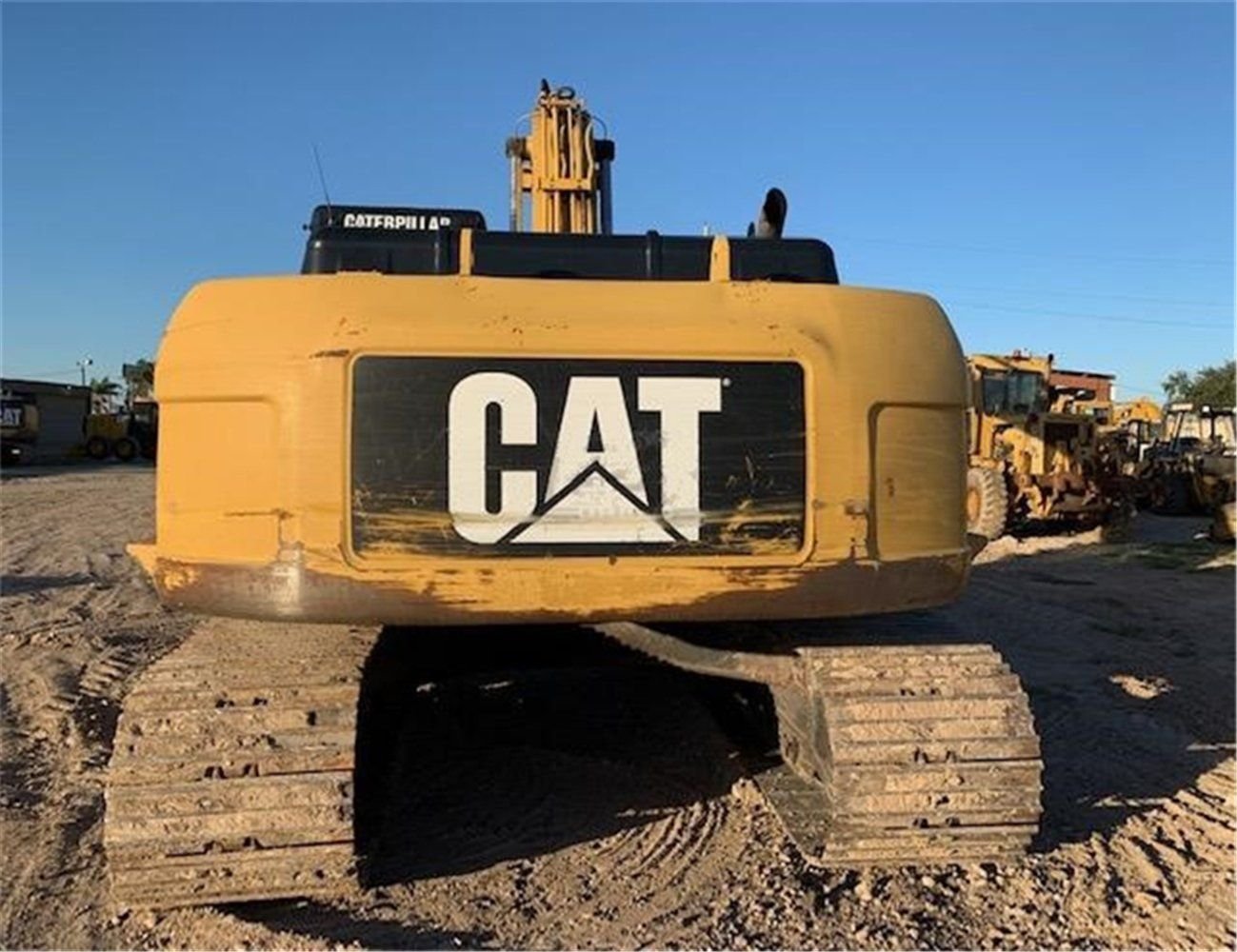 Used excavators, used bulldozers, used loaders, used construction equipment, used construction machinery, used excavation equipment, used forklifts, used crawler bulldozers, used wheel loaders