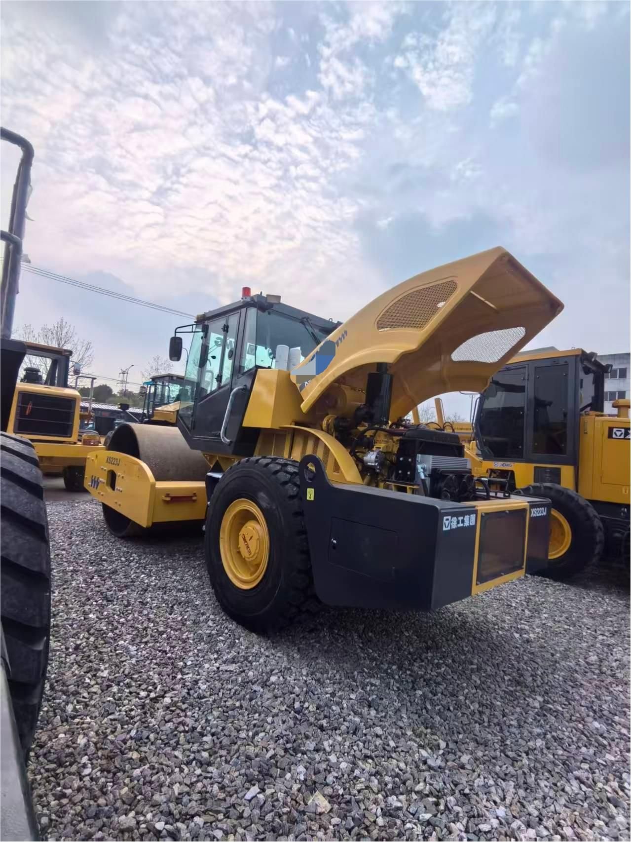 Used excavators, used bulldozers, used loaders, used construction equipment, used construction machinery, used excavation equipment, used forklifts, used crawler bulldozers, used wheel loaders