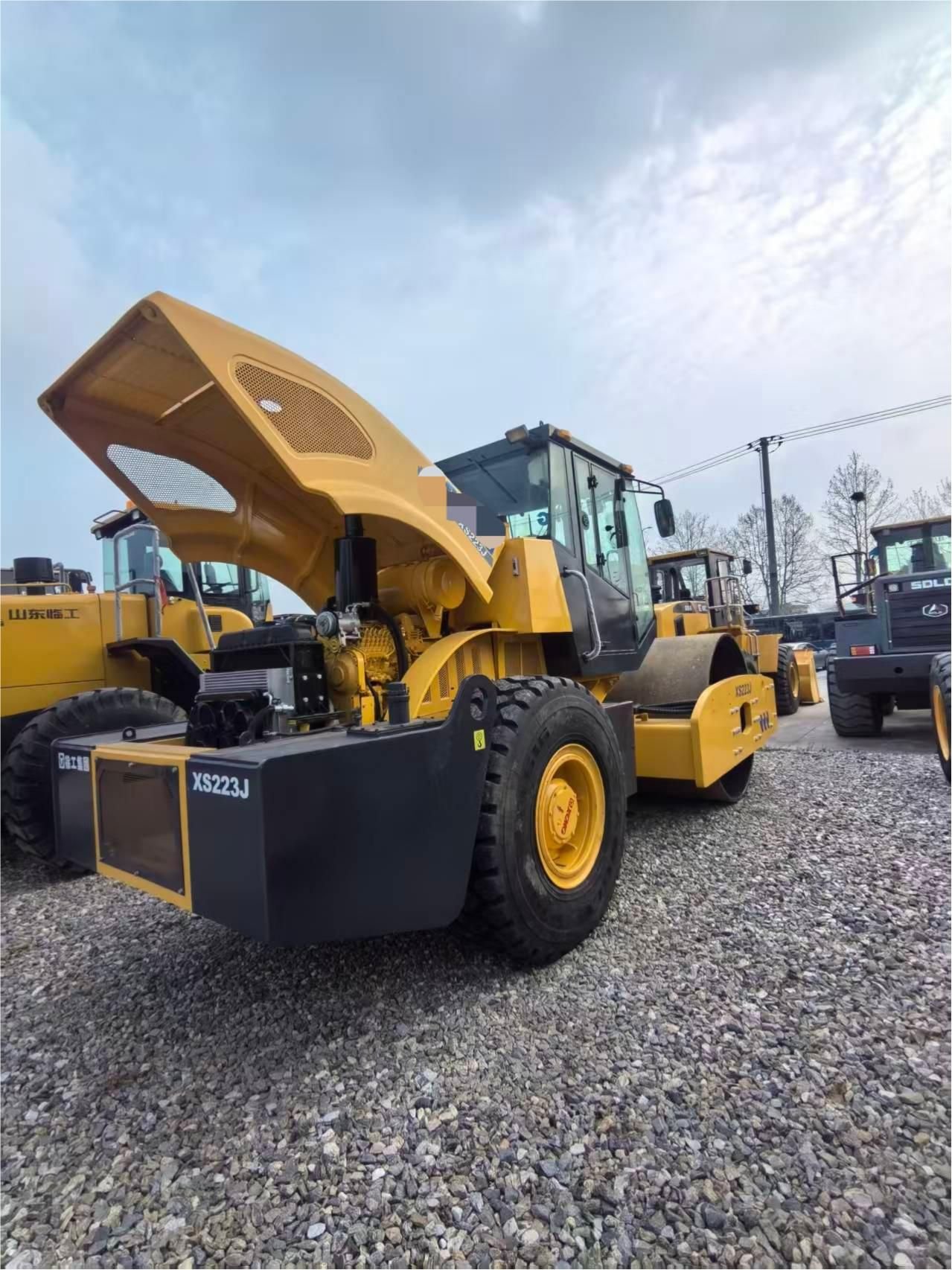 Used excavators, used bulldozers, used loaders, used construction equipment, used construction machinery, used excavation equipment, used forklifts, used crawler bulldozers, used wheel loaders