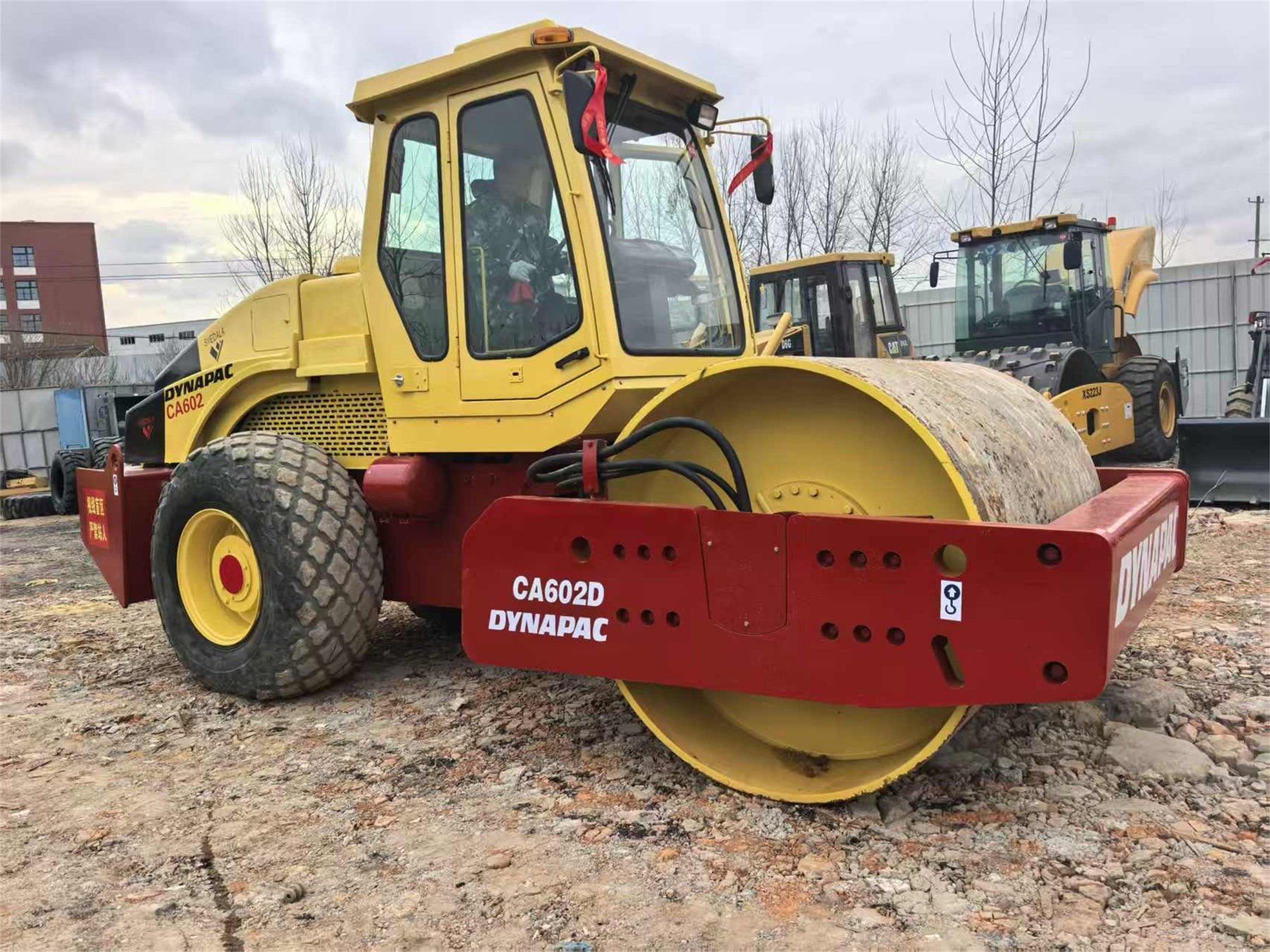 Used excavators, used bulldozers, used loaders, used construction equipment, used construction machinery, used excavation equipment, used forklifts, used crawler bulldozers, used wheel loaders