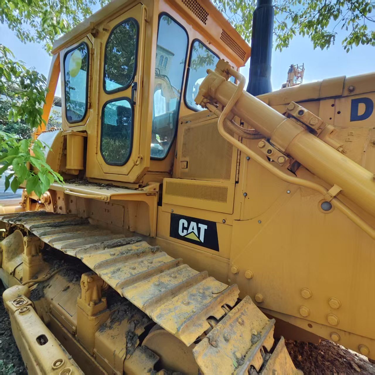 Used excavators, used bulldozers, used loaders, used construction equipment, used construction machinery, used excavation equipment, used forklifts, used crawler bulldozers, used wheel loaders