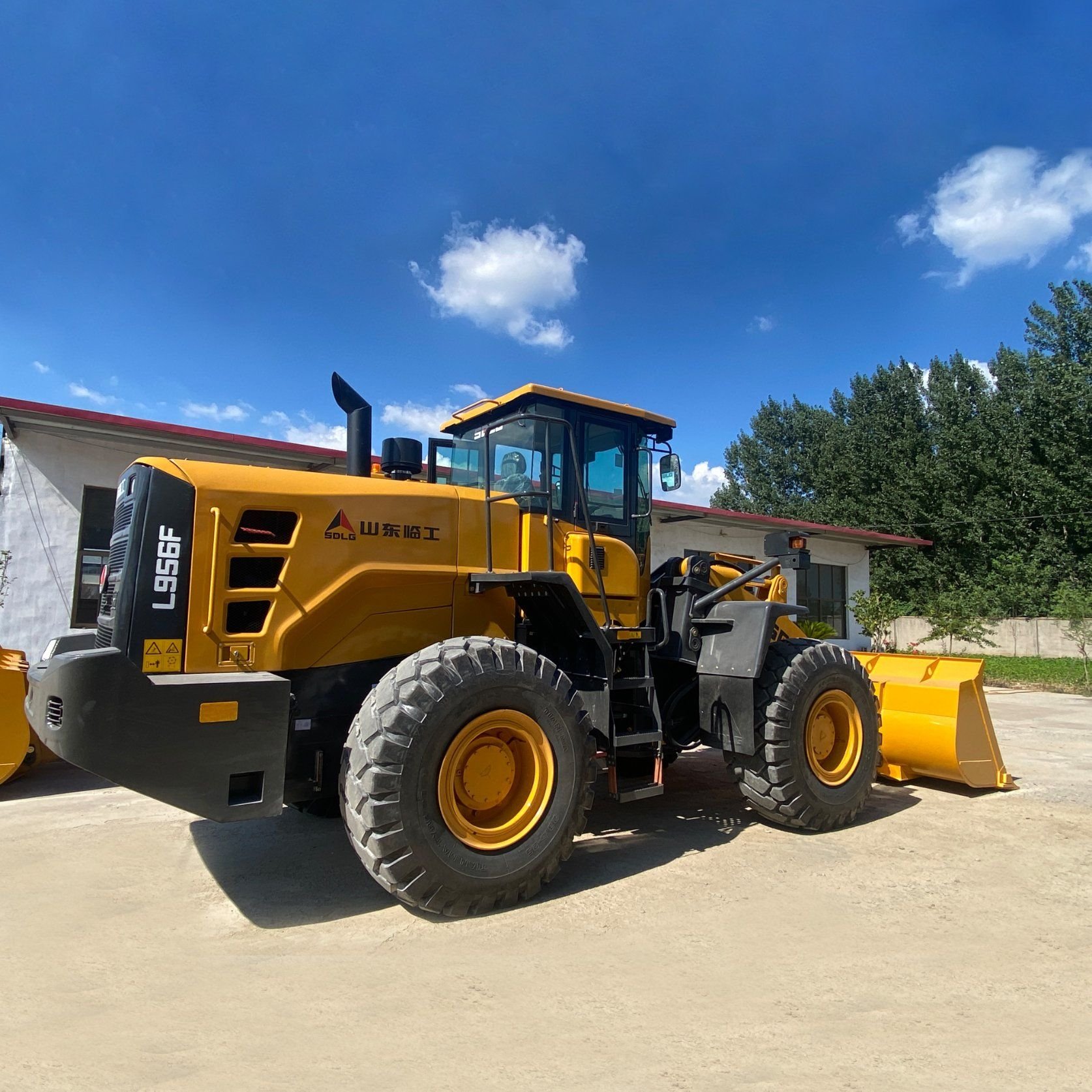Used excavators, used bulldozers, used loaders, used construction equipment, used construction machinery, used excavation equipment, used forklifts, used crawler bulldozers, used wheel loaders