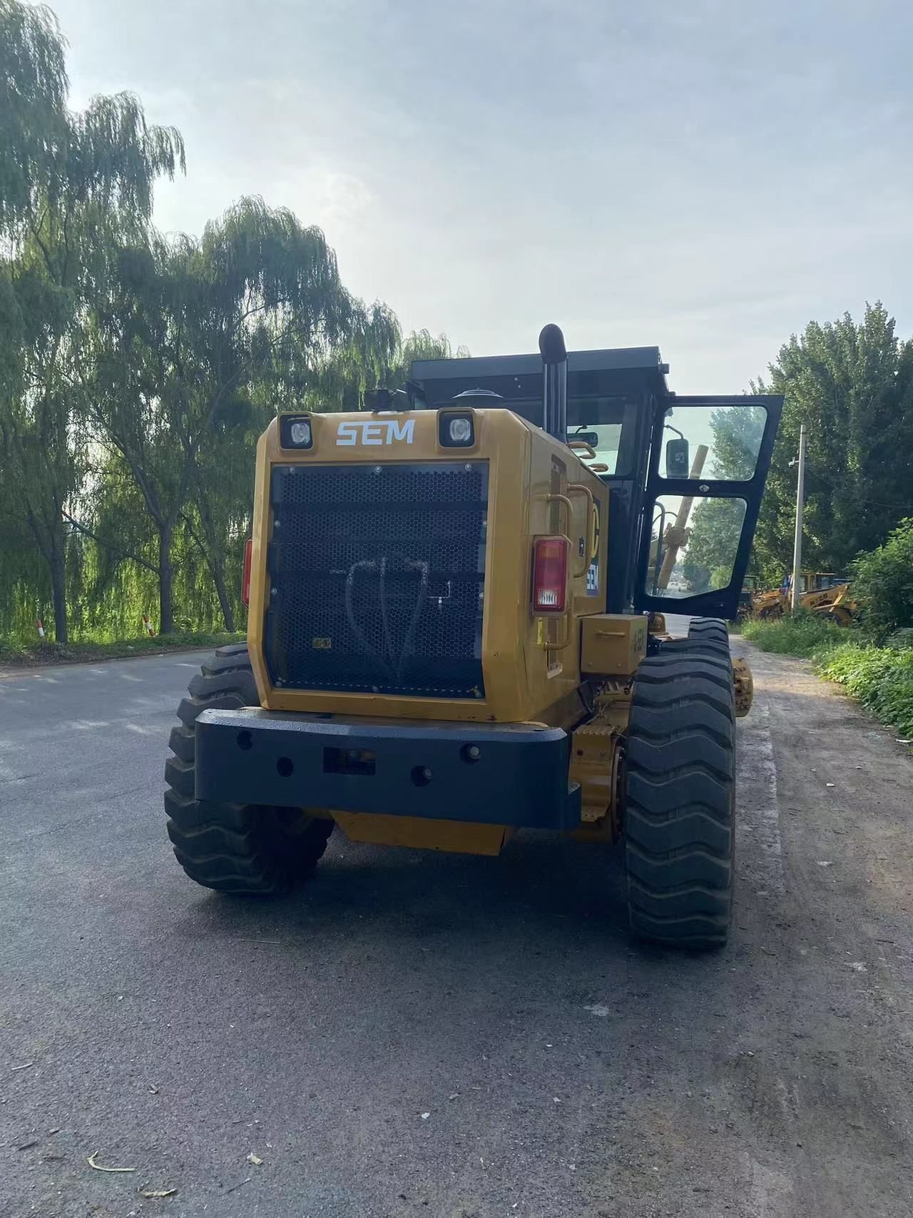 Used excavators, used bulldozers, used loaders, used construction equipment, used construction machinery, used excavation equipment, used forklifts, used crawler bulldozers, used wheel loaders