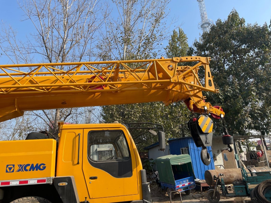 Used excavators, used bulldozers, used loaders, used construction equipment, used construction machinery, used excavation equipment, used forklifts, used crawler bulldozers, used wheel loaders