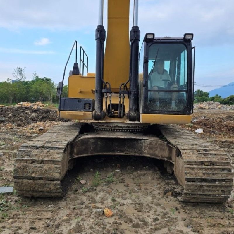 Used excavators, used bulldozers, used loaders, used construction equipment, used construction machinery, used excavation equipment, used forklifts, used crawler bulldozers, used wheel loaders