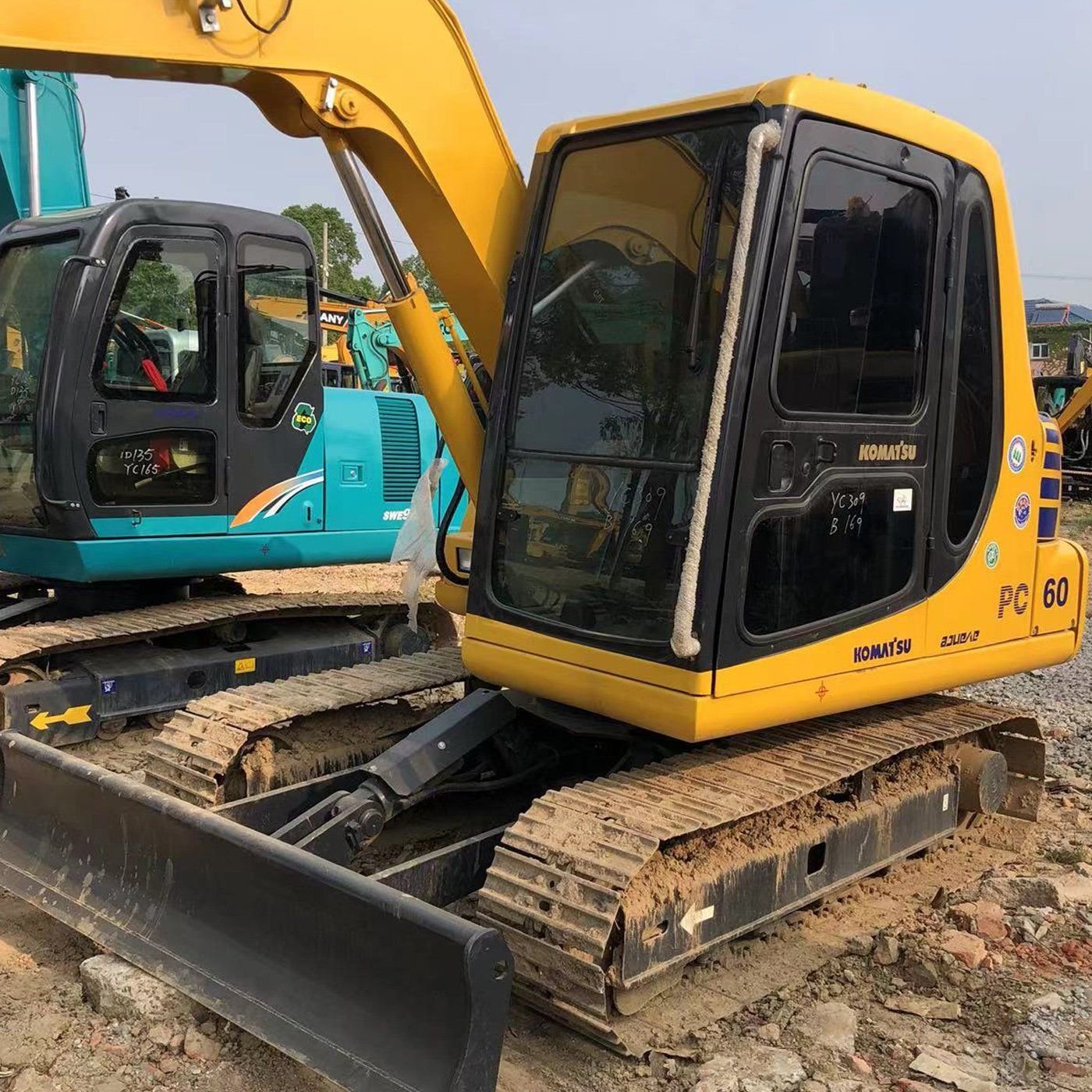 Used excavators, used bulldozers, used loaders, used construction equipment, used construction machinery, used excavation equipment, used forklifts, used crawler bulldozers, used wheel loaders