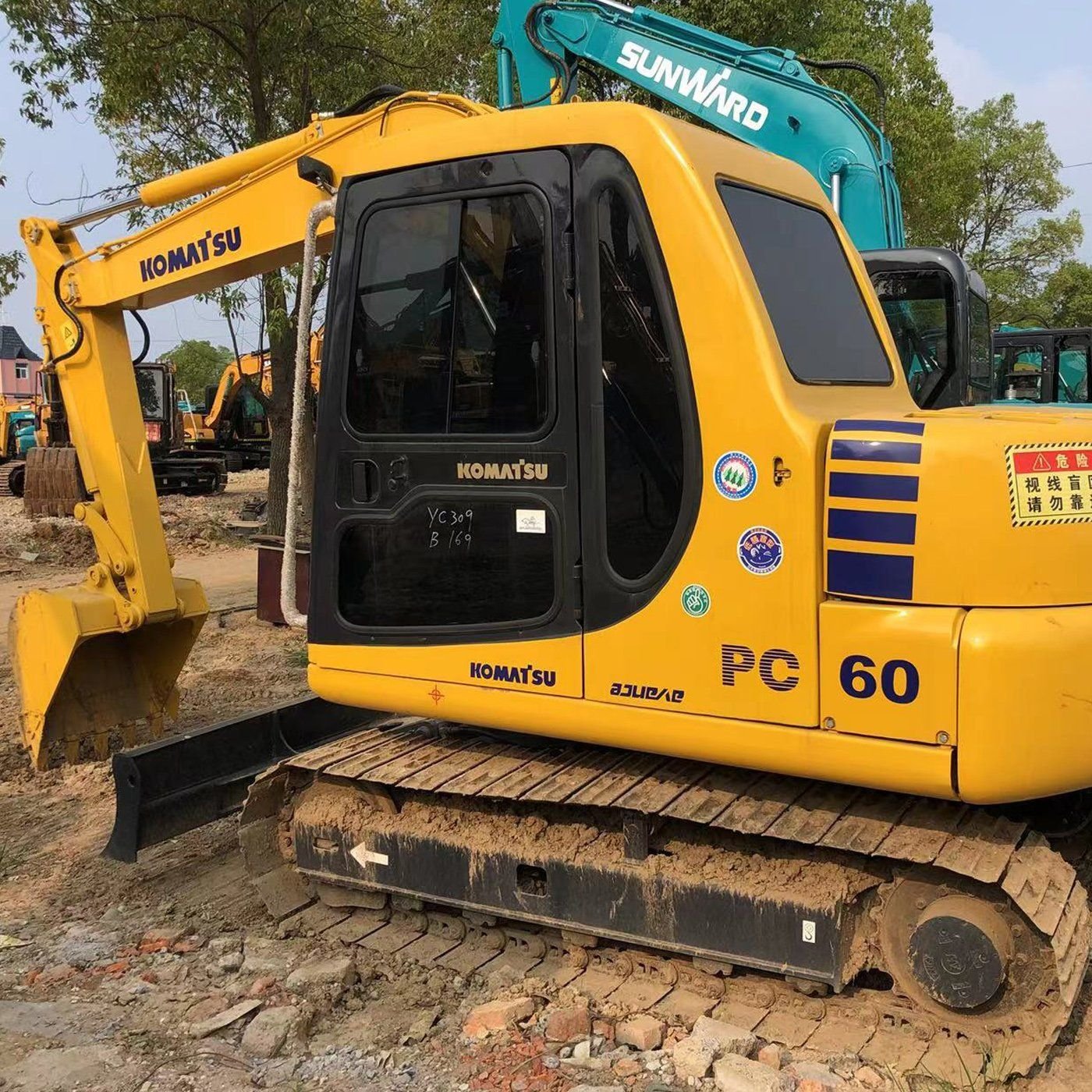 Used excavators, used bulldozers, used loaders, used construction equipment, used construction machinery, used excavation equipment, used forklifts, used crawler bulldozers, used wheel loaders
