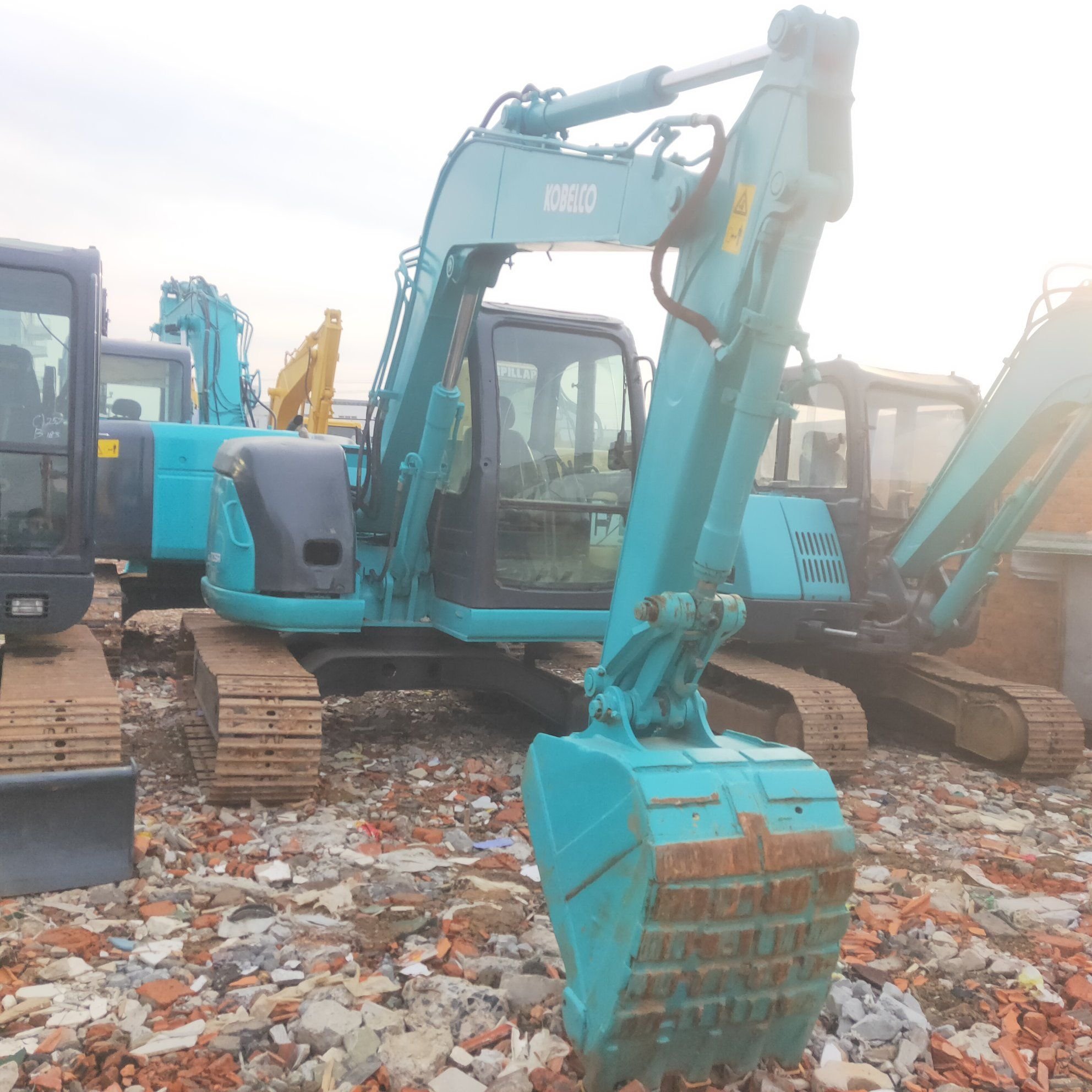 Used excavators, used bulldozers, used loaders, used construction equipment, used construction machinery, used excavation equipment, used forklifts, used crawler bulldozers, used wheel loaders