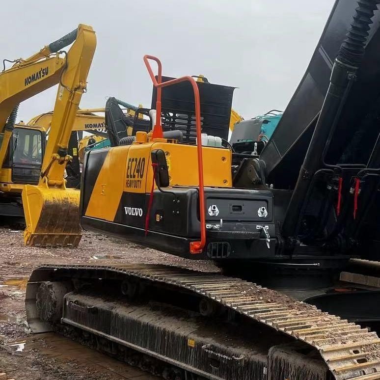 Used excavators, used bulldozers, used loaders, used construction equipment, used construction machinery, used excavation equipment, used forklifts, used crawler bulldozers, used wheel loaders
