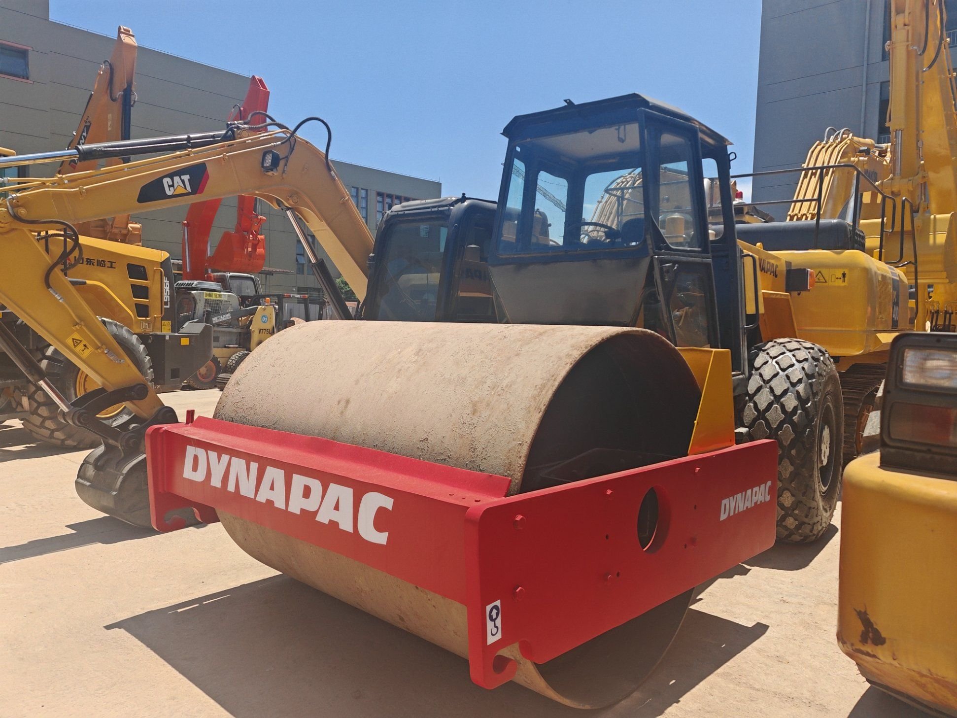 Used excavators, used bulldozers, used loaders, used construction equipment, used construction machinery, used excavation equipment, used forklifts, used crawler bulldozers, used wheel loaders