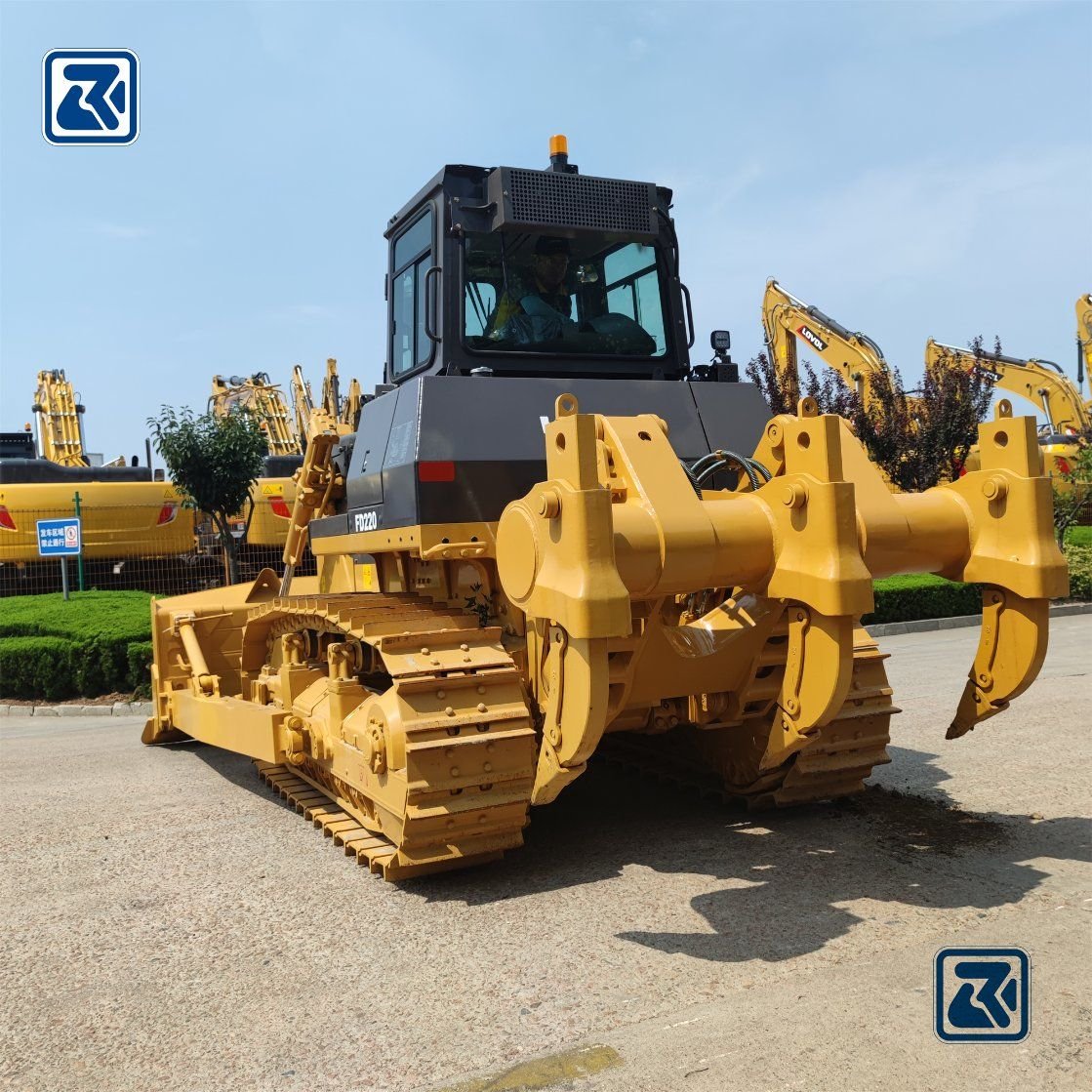 Used excavators, used bulldozers, used loaders, used construction equipment, used construction machinery, used excavation equipment, used forklifts, used crawler bulldozers, used wheel loaders