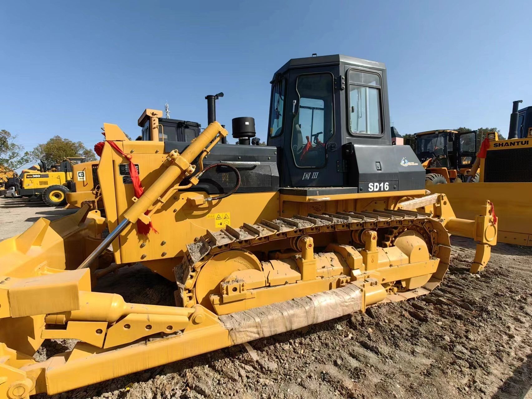 Used excavators, used bulldozers, used loaders, used construction equipment, used construction machinery, used excavation equipment, used forklifts, used crawler bulldozers, used wheel loaders