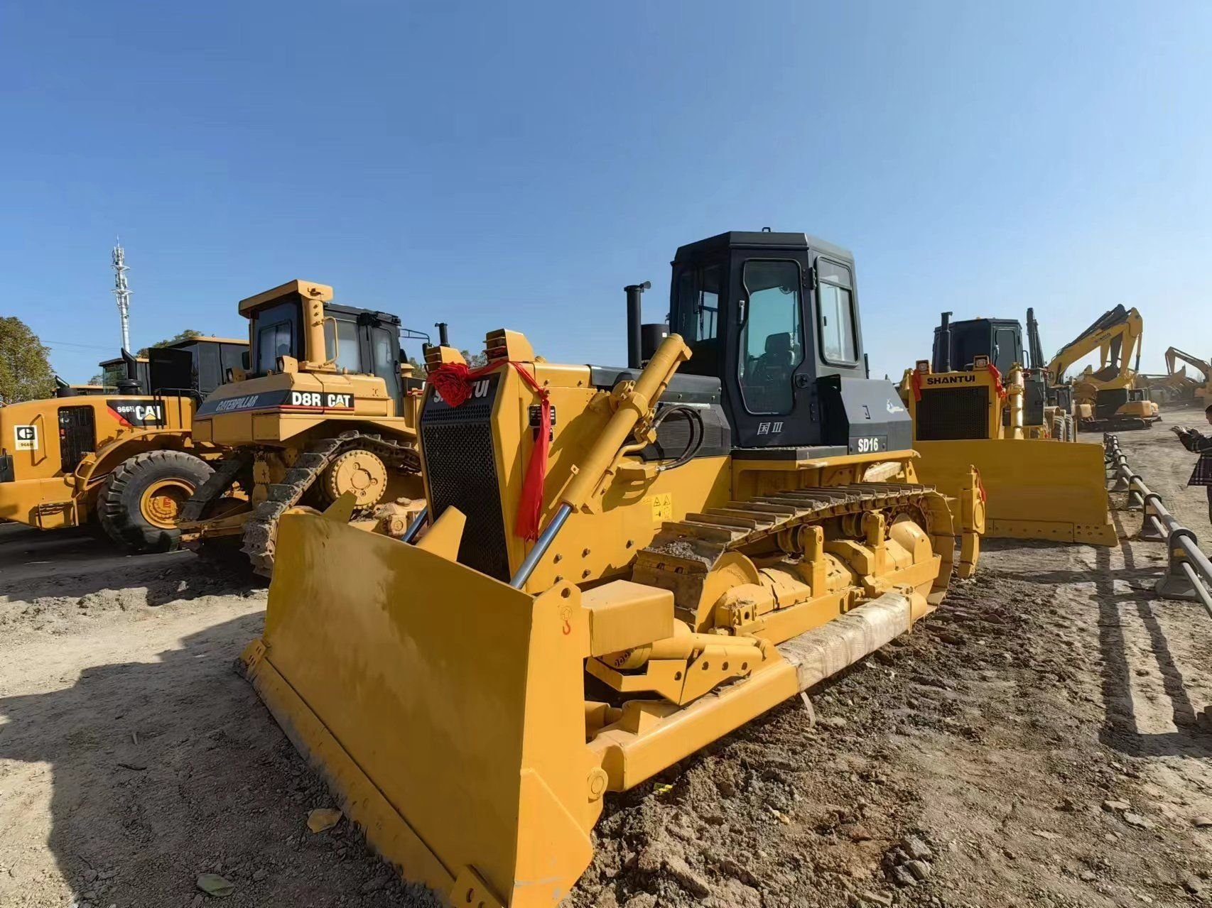 Used excavators, used bulldozers, used loaders, used construction equipment, used construction machinery, used excavation equipment, used forklifts, used crawler bulldozers, used wheel loaders
