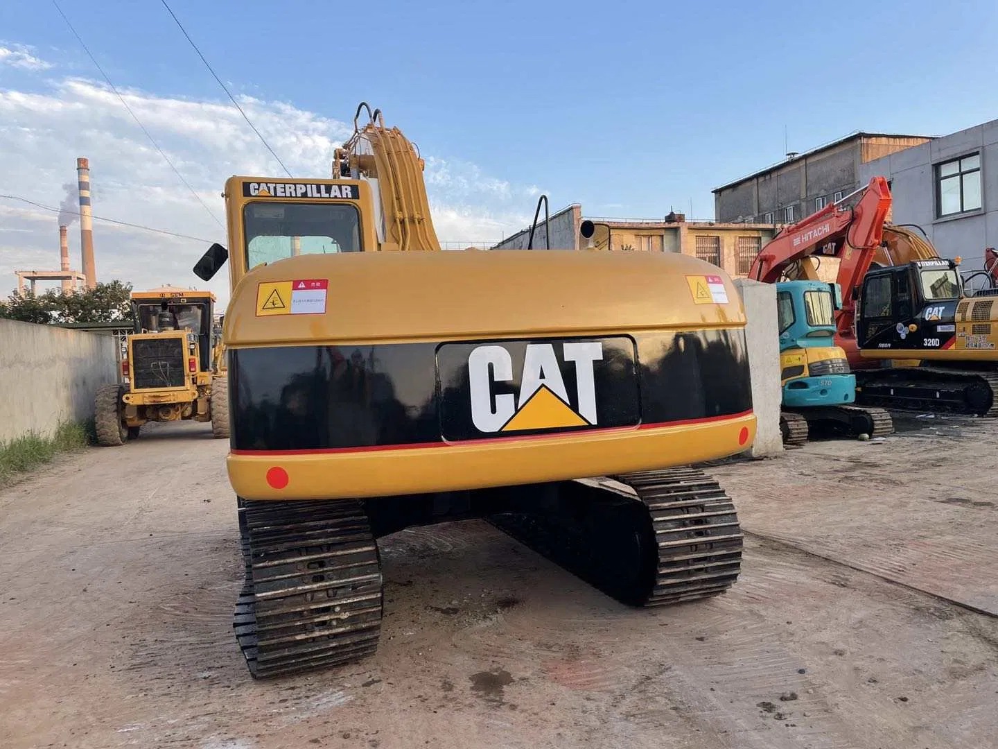 Used excavators, used bulldozers, used loaders, used construction equipment, used construction machinery, used excavation equipment, used forklifts, used crawler bulldozers, used wheel loaders