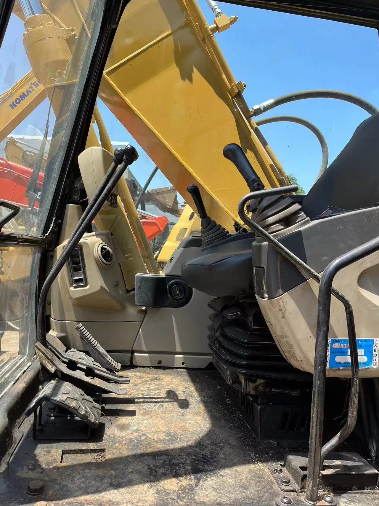 Used excavators, used bulldozers, used loaders, used construction equipment, used construction machinery, used excavation equipment, used forklifts, used crawler bulldozers, used wheel loaders