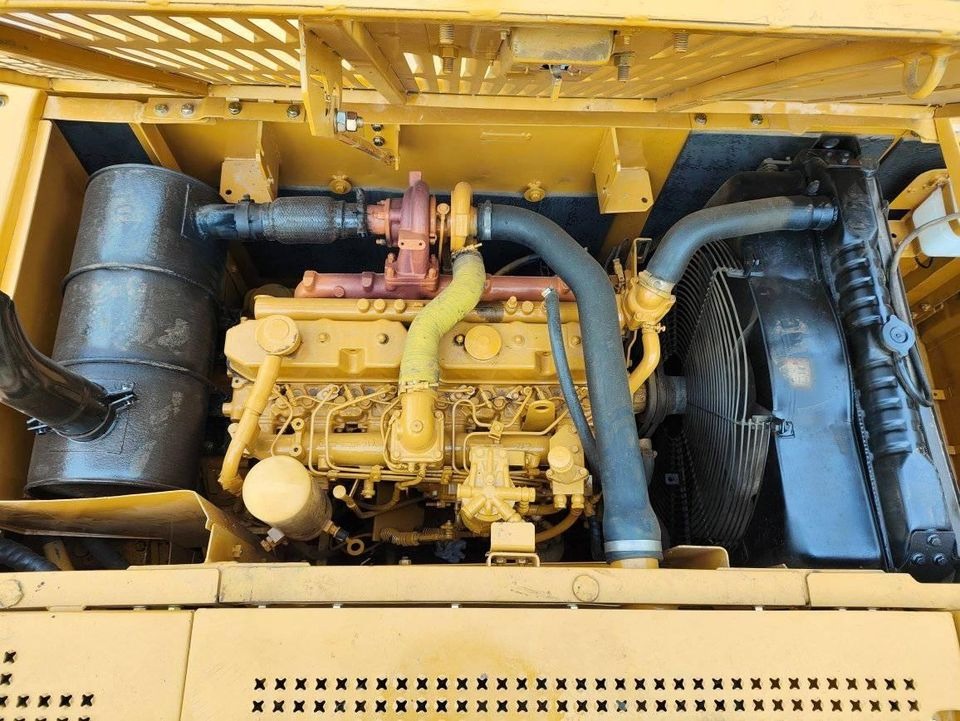 Used excavators, used bulldozers, used loaders, used construction equipment, used construction machinery, used excavation equipment, used forklifts, used crawler bulldozers, used wheel loaders