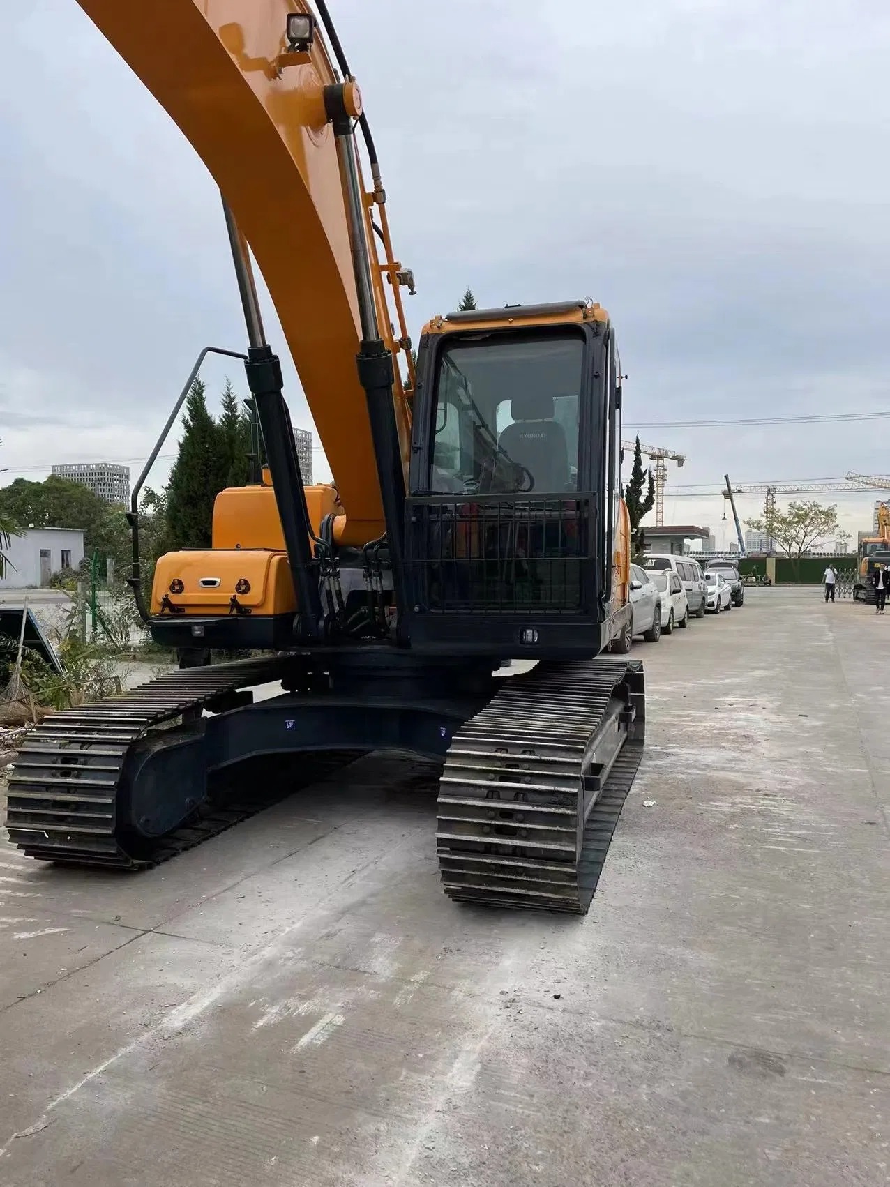 Used excavators, used bulldozers, used loaders, used construction equipment, used construction machinery, used excavation equipment, used forklifts, used crawler bulldozers, used wheel loaders