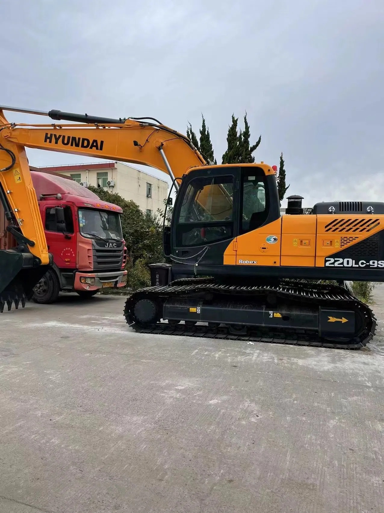 Used excavators, used bulldozers, used loaders, used construction equipment, used construction machinery, used excavation equipment, used forklifts, used crawler bulldozers, used wheel loaders