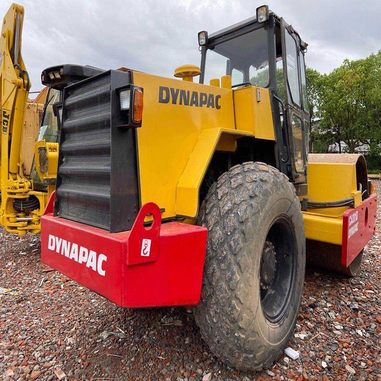 Used excavators, used bulldozers, used loaders, used construction equipment, used construction machinery, used excavation equipment, used forklifts, used crawler bulldozers, used wheel loaders
