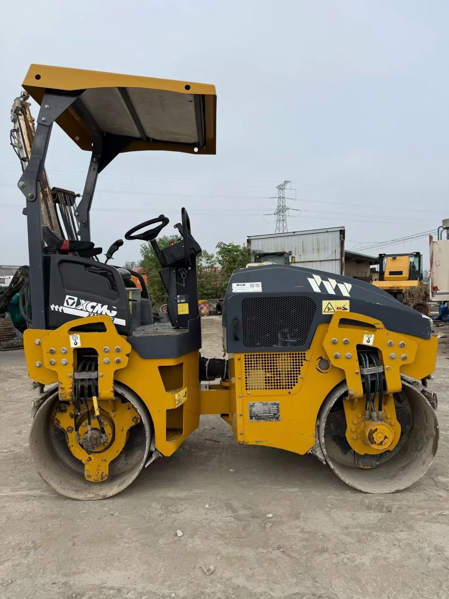Used excavators, used bulldozers, used loaders, used construction equipment, used construction machinery, used excavation equipment, used forklifts, used crawler bulldozers, used wheel loaders